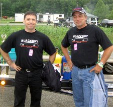 2004ecirsrace3files/blackoutteamUSAtn.jpg