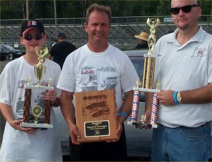 2004ecirsrace5files/winnercircletn.jpg