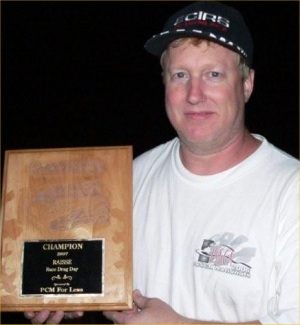 race8winnertn.jpg